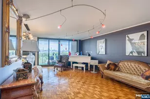 200 Winston Dr 718, Cliffside Park, NJ 07010 - Photo 5