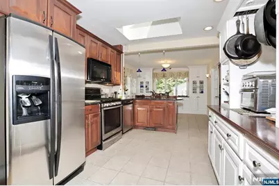 908 N Monroe Street, Midland Park, NJ 07432 - Photo 9
