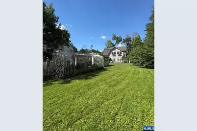 197 Cedar Street, Englewood, NJ 07631 - Photo 11