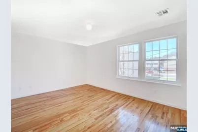 627 Hunterdon Street, Newark, NJ 07108 - Photo 13