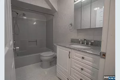 31 Fairmount Avenue 6A #6A, Hackensack, NJ 07601 - Photo 5