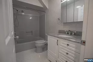 31 Fairmount Ave 6A, Hackensack, NJ 07601 - Photo 5