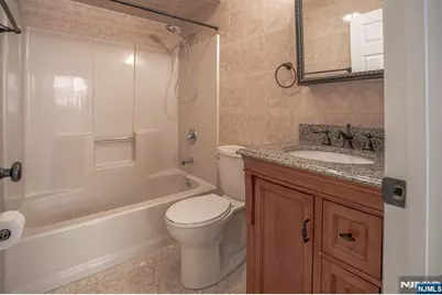 31 Fairmount Avenue 6A #6A, Hackensack, NJ 07601 - Photo 11
