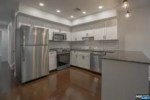 31 Fairmount Ave 6A, Hackensack, NJ 07601 - Photo 5