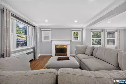 29 Laurel Avenue, Livingston, NJ 07039 - Photo 3