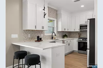 432 Jefferson Street 2 #2, Carlstadt, NJ 07072 - Photo 9
