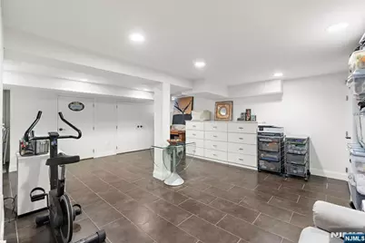 70 Cecelia Avenue, Cliffside Park, NJ 07010 - Photo 35