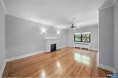81 Chester Place A2C #A2C, Englewood, NJ 07631 - Photo 3
