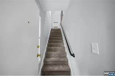 81 Chester Place A2C #A2C, Englewood, NJ 07631 - Photo 17