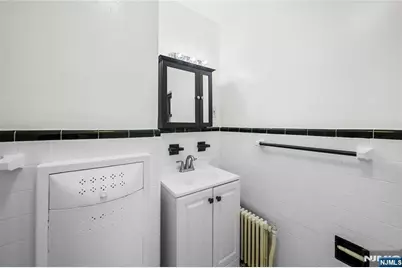 81 Chester Place A2C #A2C, Englewood, NJ 07631 - Photo 15