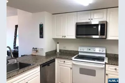 100 Old Palisade Road 803 #803, Fort Lee, NJ 07024 - Photo 9