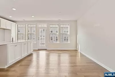7 Leahy Drive, Wood Ridge, NJ 07075 - Photo 7