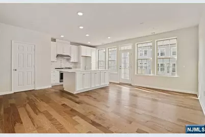 7 Leahy Drive, Wood Ridge, NJ 07075 - Photo 17