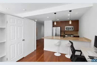 201 Marin Boulevard 813 #813, Jersey City, NJ 07302 - Photo 9