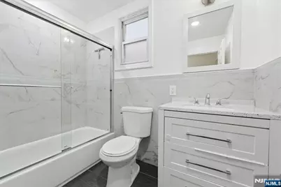 244 Clinton Avenue, Jersey City, NJ 07304 - Photo 33
