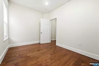 244 Clinton Avenue, Jersey City, NJ 07304 - Photo 19