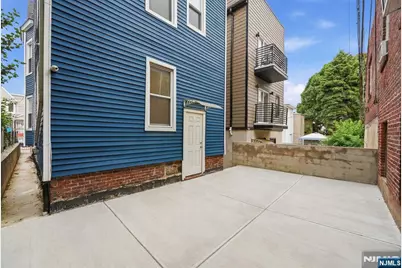 244 Clinton Avenue, Jersey City, NJ 07304 - Photo 5