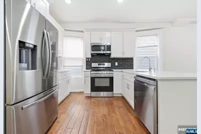 244 Clinton Avenue, Jersey City, NJ 07304 - Photo 15