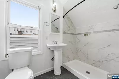 244 Clinton Avenue, Jersey City, NJ 07304 - Photo 41