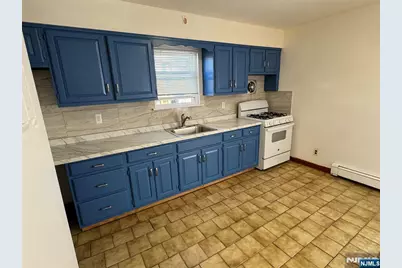 446 Ridge Road 1F #1F, Lyndhurst Township, NJ 07071 - Photo 3