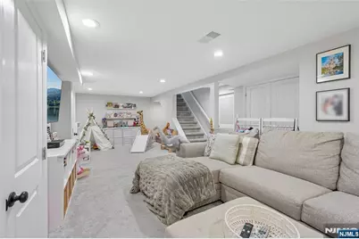 741 Briarcliff Avenue, Maywood, NJ 07607 - Photo 17