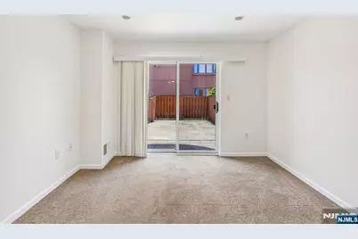 302 Chase Court 302 #302, Edgewater, NJ 07020 - Photo 15