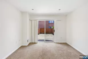 302 Chase Ct 302, Edgewater, NJ 07020 - Photo 15
