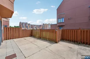 302 Chase Ct 302, Edgewater, NJ 07020 - Photo 21