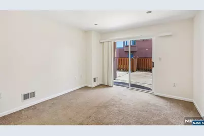302 Chase Court 302 #302, Edgewater, NJ 07020 - Photo 17