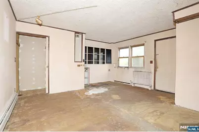 325 New Bridge Road, Bergenfield, NJ 07621 - Photo 39