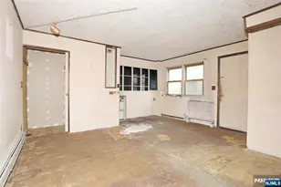 325 New Bridge Rd, Bergenfield, NJ 07621 - Photo 39