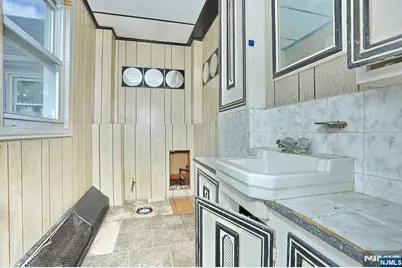325 New Bridge Road, Bergenfield, NJ 07621 - Photo 41