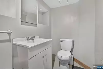 85 10th Street, Newark, NJ 07107 - Photo 27