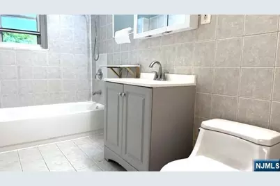 2350 Linwood Avenue 4E #4E, Fort Lee, NJ 07024 - Photo 11