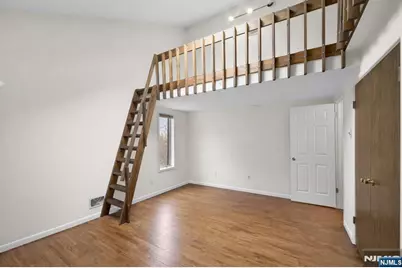 37 Berkshire Road, Woodcliff Lake, NJ 07677 - Photo 21