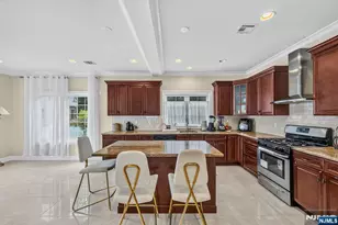 809 Edgewood Ln, Fort Lee, NJ 07024 - Photo 9