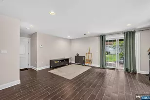 809 Edgewood Ln, Fort Lee, NJ 07024 - Photo 31