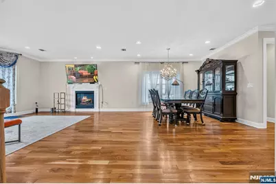 809 Edgewood Lane, Fort Lee, NJ 07024 - Photo 5