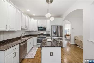 21 Chestnut Court, Cedar Grove, NJ 07009 - Photo 7
