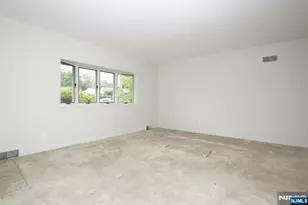 678 Oakley Pl, Oradell, NJ 07649 - Photo 5