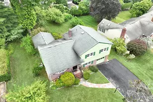 678 Oakley Pl, Oradell, NJ 07649 - Photo 27