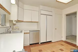 678 Oakley Pl, Oradell, NJ 07649 - Photo 11