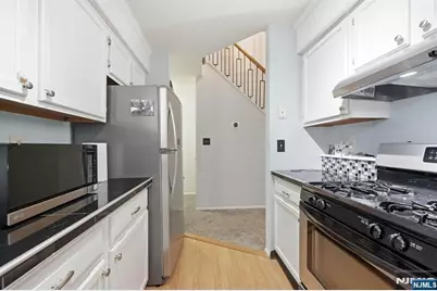 9 New Bedford Road G #G, West Milford, NJ 07480 - Photo 11