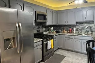 221 Ringwood B-7, Pompton Lakes, NJ 07442 - Photo 7