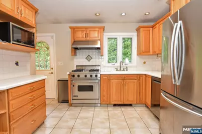 362 Cornell Street, Wyckoff Township, NJ 07481 - Photo 9