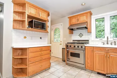 362 Cornell Street, Wyckoff Township, NJ 07481 - Photo 11