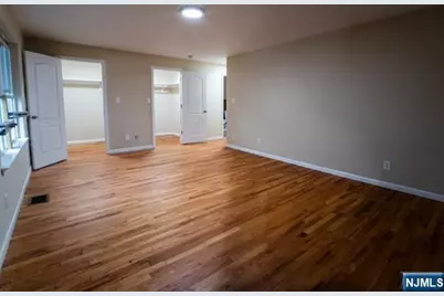 26-28 Mount Pleasant Avenue, Newark, NJ 07104 - Photo 9