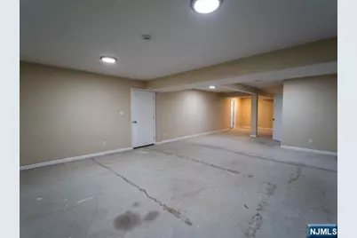 26-28 Mount Pleasant Avenue, Newark, NJ 07104 - Photo 11