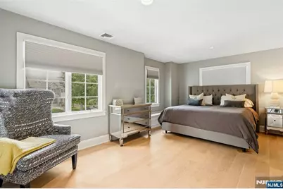 512 Warwick Avenue, Teaneck Township, NJ 07666 - Photo 19