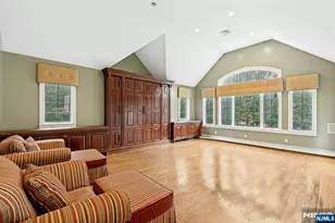 512 Warwick Ave, Teaneck Township, NJ 07666 - Photo 13